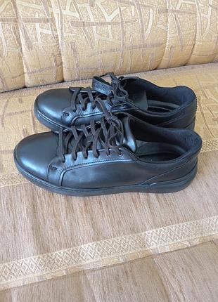 Clarks 43й розмір.