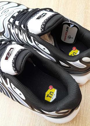 Nike air max tn plus drift чорні з білим комбіновані матеріали топ (ліцензія) супер ціна