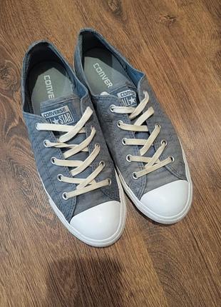 Продам жіночі кеди бренду converse