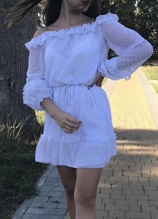 Сукня біла коротка