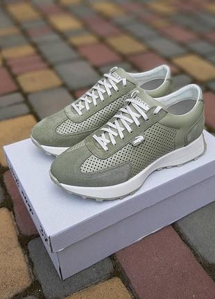 Lacoste колір авокадо натуральна шкіра з перфорацією