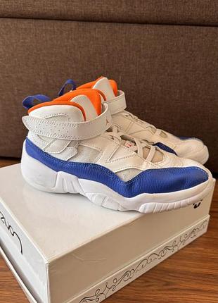 Білі дитячі кросівки nike jordan jumpman two trey 34 21.5 см