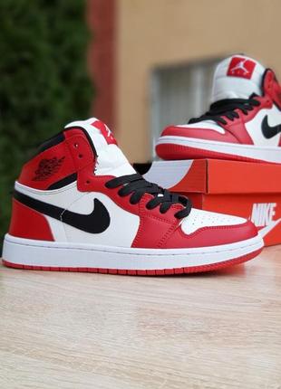 Чоловічі кросівки nike air jordan 1 retro білі з червоним