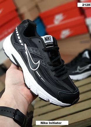 Nike initiator retro runner чорні на білій комбіновані матеріали