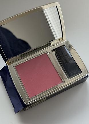 Нові румʼяна estée lauder