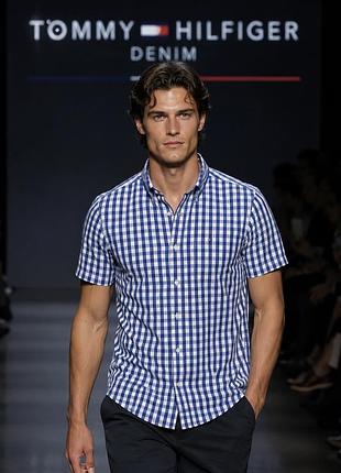 Сорочка чоловіча tommy hilfiger синя в клітинку, розмір s 100% бавовна