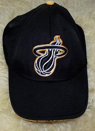 Кепка бейсболка adidas nba miami heat (оригінал 2014, flex).