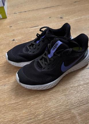 Кросівки nike 35,5 чорні
