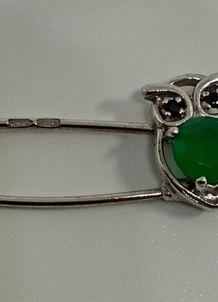 Серебряная заколка с фианитом.