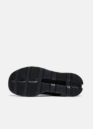 On cloudmonster black 7