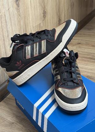 Кросівки adidas 42 розмір нові чоловічі