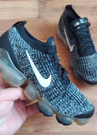 Оригинальные nike air vapormax flyknit 3 black aj6910-001
р38 длина стельки по факту 23.5см