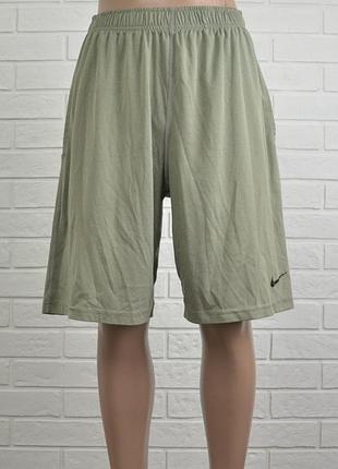 Шорты фирмы nike. размер (m-l)