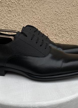 Zara дуже гарні шкіряні туфлі дербі чорного кольору оригінал 43 розмір