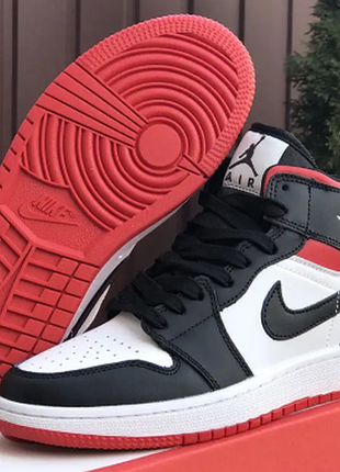 Кроссовки nike air jordan. натуральная кожа ( 37,38,39,40,41 размер )