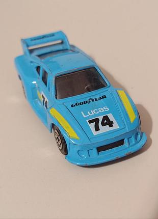 Винтажная коллекционная машинка corgi juniors porsche 935 в масштабе 1:64.