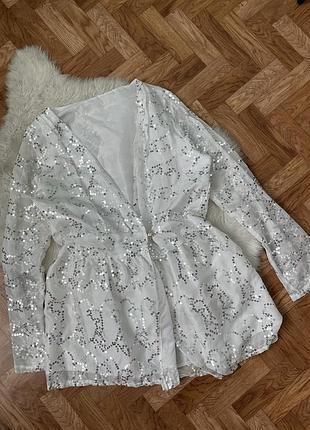 Шикарна блискуча блуза