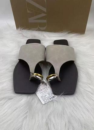 Шльопанці zara
