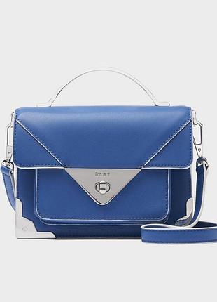 Сумка кожаная кросс-боди dkny jaxone flap crossbody bag r82ew485 оригинал original