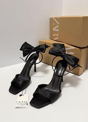 Босоніжки з бантом zara