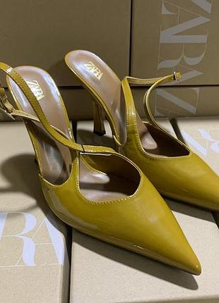 Туфлі човники zara