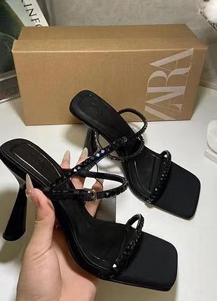 Босоніжки zara