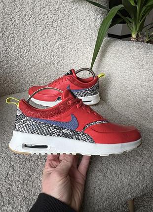 Оригінальні шкіряні жіночі кросівки nike air max thea lx