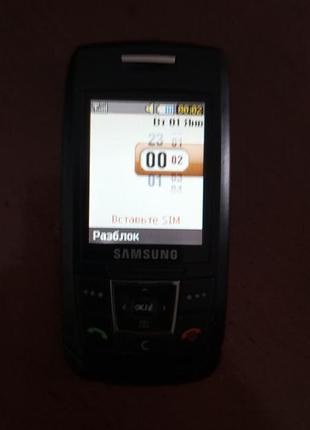 Продам телефон самсунг e250 3