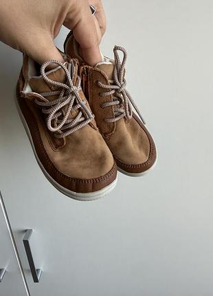 Чоботи clarks