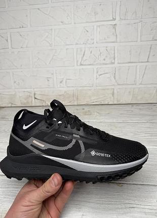 Крутые черные кроссовки nike react pegasus trail 4 gore-tex