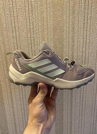 Кросівки adidas розмір 38