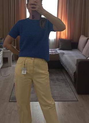 Джинсы коттоновые в трендовом цвете, 40