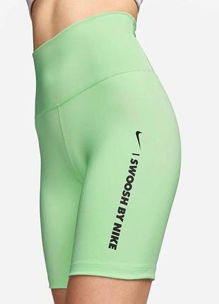 Спортивные женские шорты nike