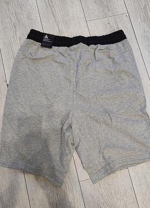 Чоловічі шорти nike acg xl сірі (оригінал)
продам стильні чоловічі шорти nike acg у хорошому стані.
колір — сірий з чорним поясом, є фірмовий логотип