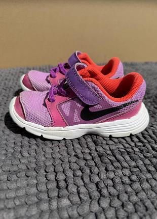 Кросівки nike для дівчинки 26 р