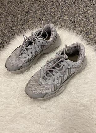 Оригінальні кросівки adidas 90526