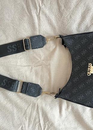 Стильна сумка від guess