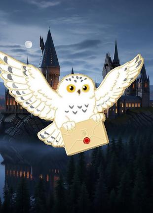 Значок белая сова с письмом хогвартс гарри поттер брошь hedwig harry potter hogwarts gryffindor брошка букля совушка