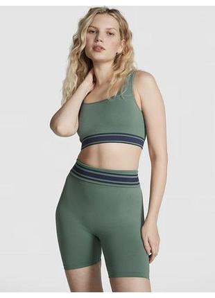 Женский спортивный двусторонний комплект от бренда victoria’s secret pink.