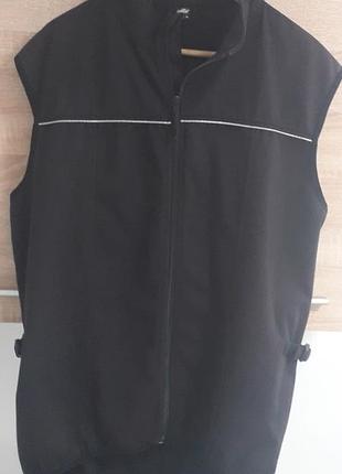 Crane 
sports
4/xl/50
спортивный черный жилет 
идеальное состояние