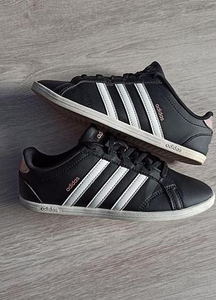 Черные кроссовки adidas vs coneo qt 36.5