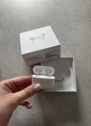 Оригинальный футляр apple от airpods pro безпроводной зарядный кейс  с коробкой)наушники утеряны