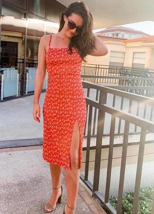 Трикотажное красное платье сарафан по фигуре zara
🤩🤩🤩🤩🤩🤩🤩🤩🤩🤩🤩🤩