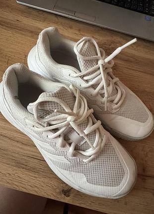 Кроссовки adidas