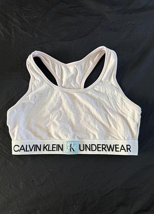 Топ calvin klein на 7-8 років