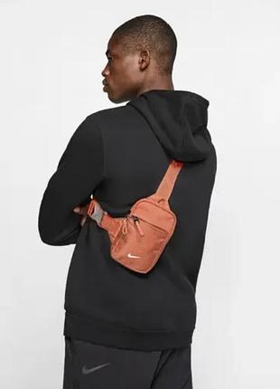 Nike sportswear essentials hip pack