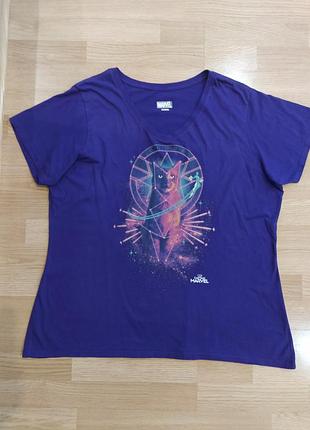 Стильна вінтаж 
-футболка, жіноча, 💯 котон+ еластан, оригінал,
 marvel, size xl