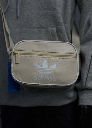 Месенджер adidas 3