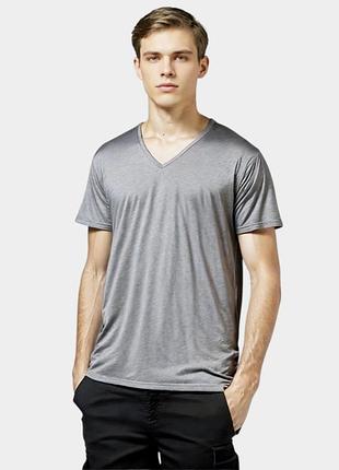 Футболка премиум-серии uniqlo с технологией airism