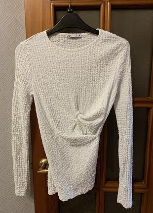 Жатий лонгслив zara